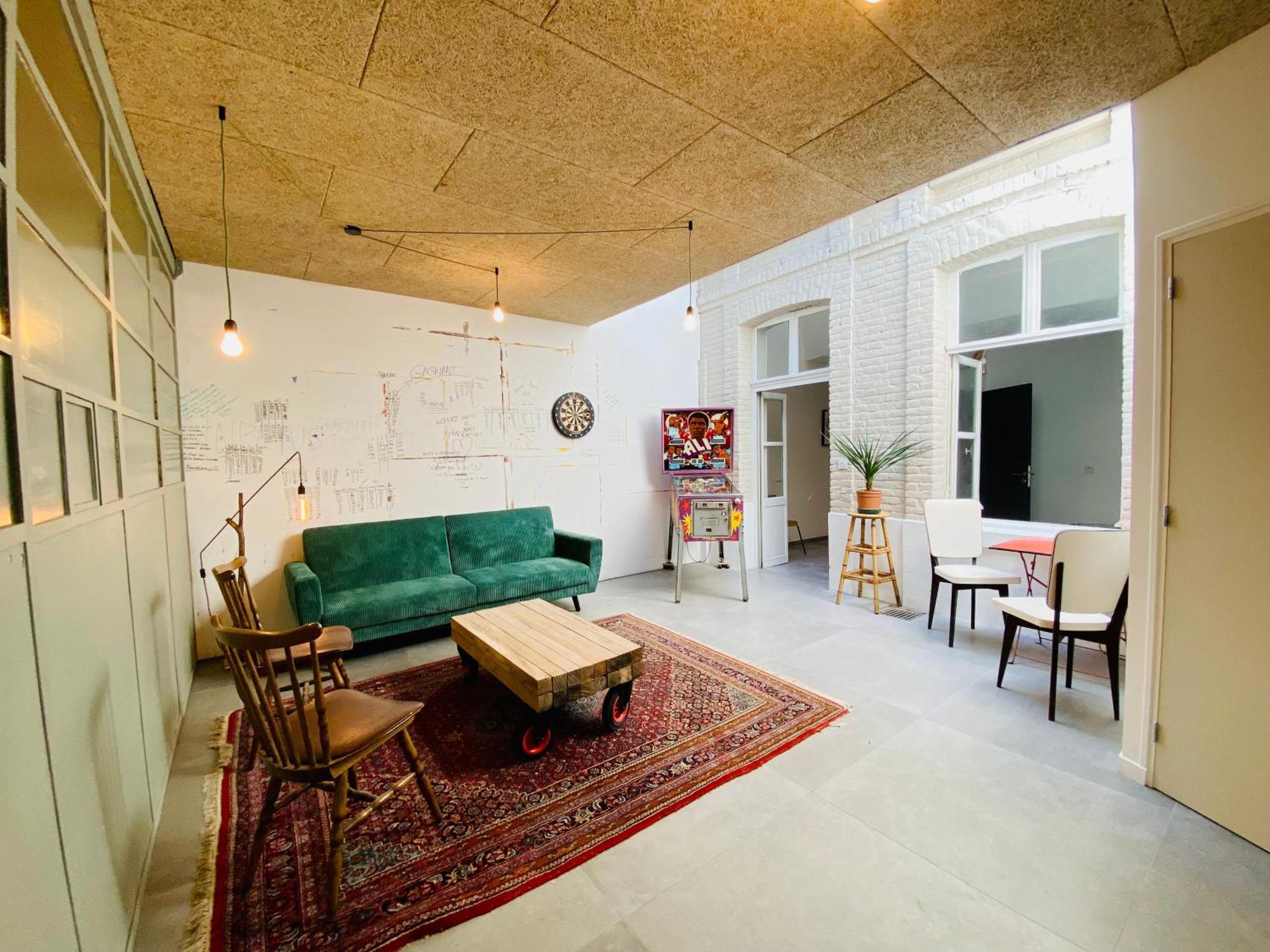 Oasis Urbaine - Spacieux Et Calme Avec Patio Lille Exterior photo